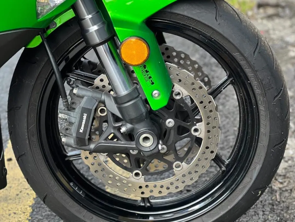 Kawasaki Z1000SX Tourer 2017 - Image 3