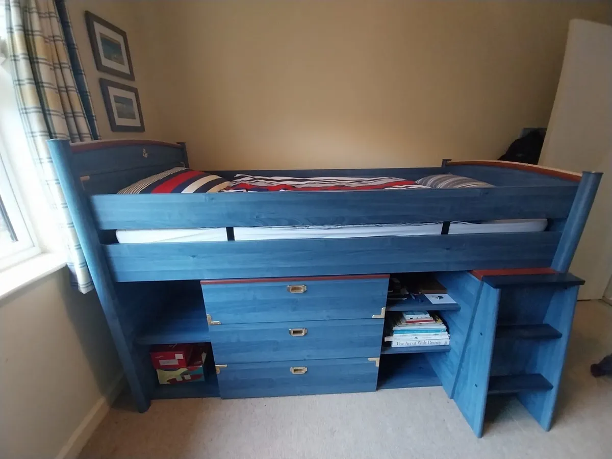 Bunk bed - Image 1