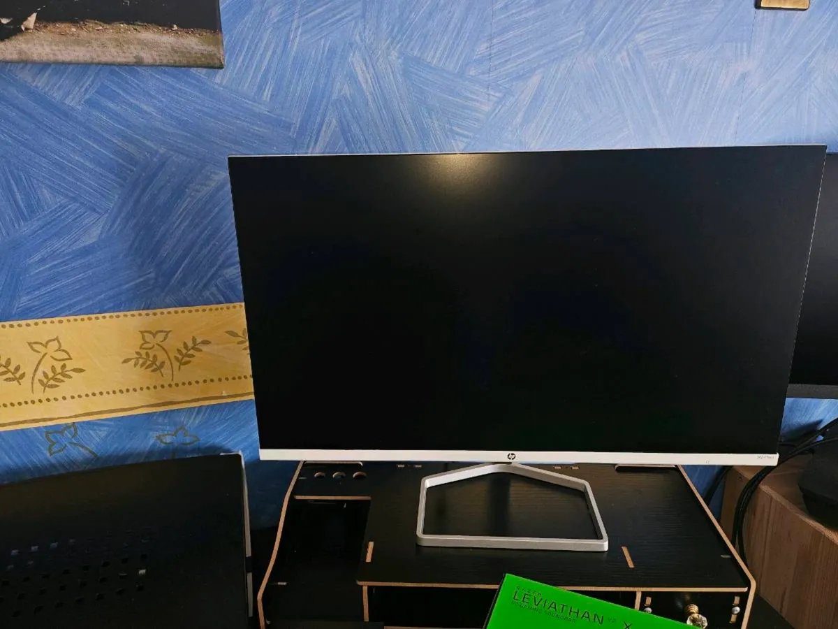 Computer Monitor - Image 2