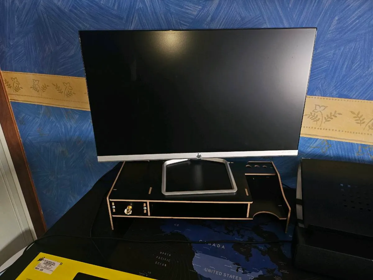 Computer Monitor - Image 3