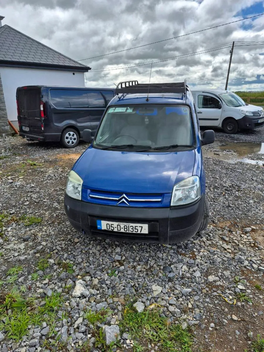 Van - Image 3