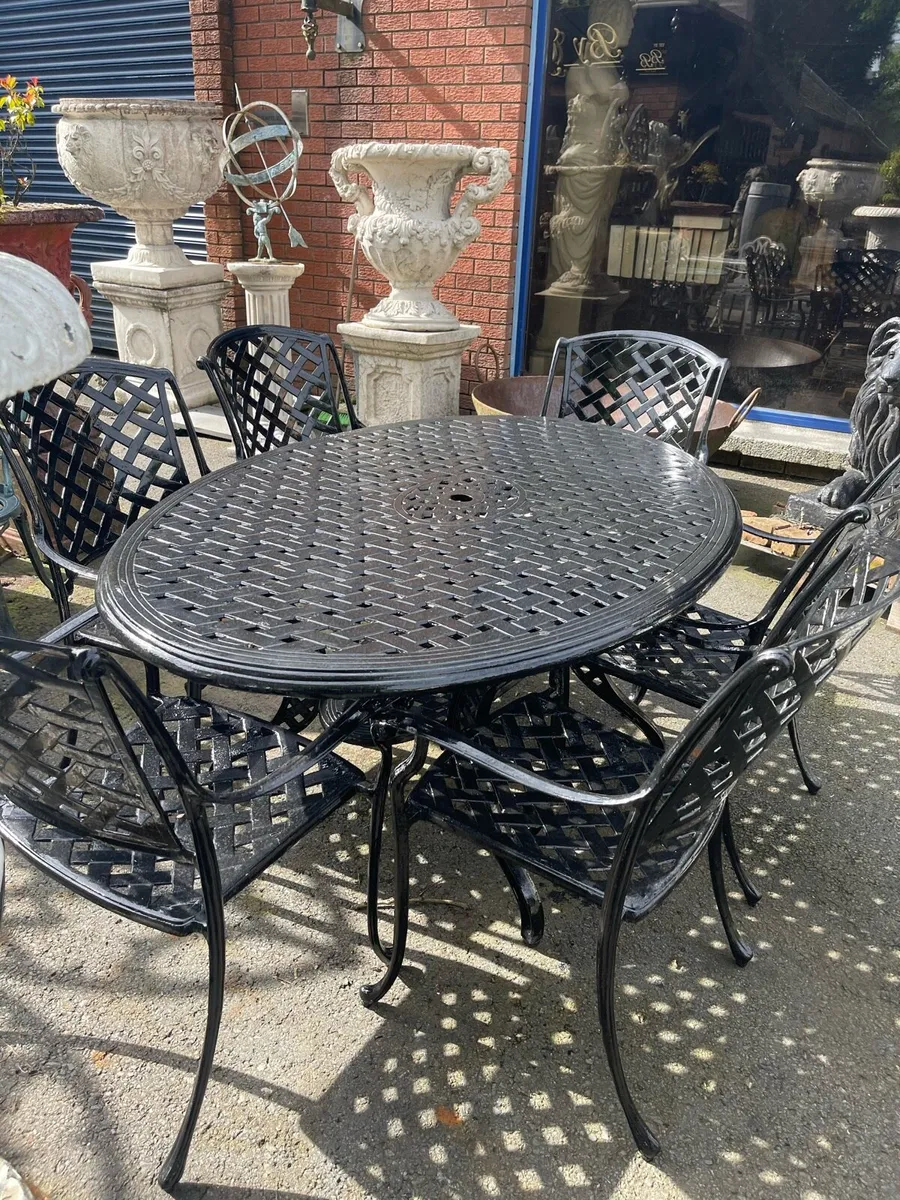 Oval table 6 chairs - Image 1