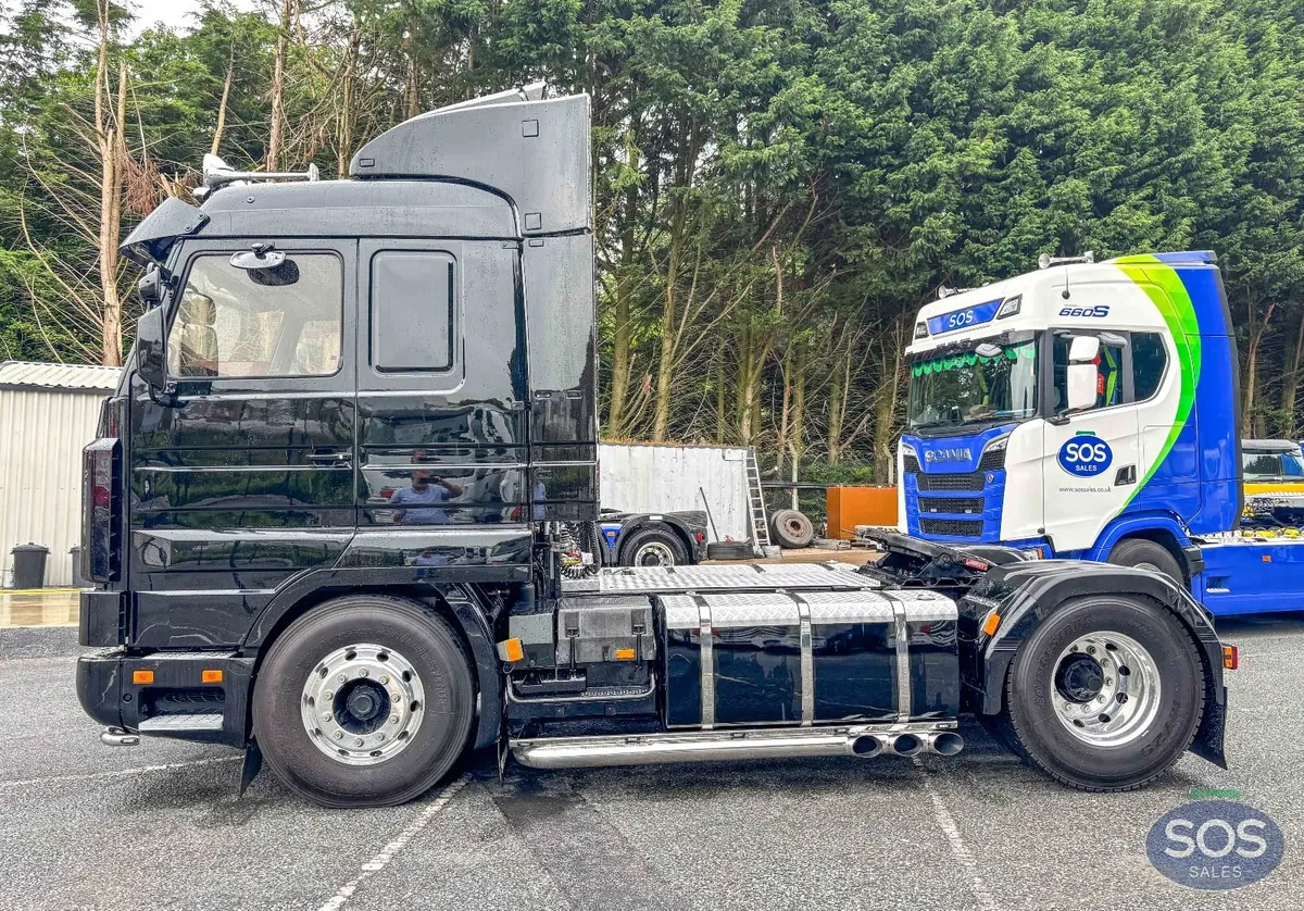 1996 Scania 143H 450 V8 Tractor Unit - Image 2