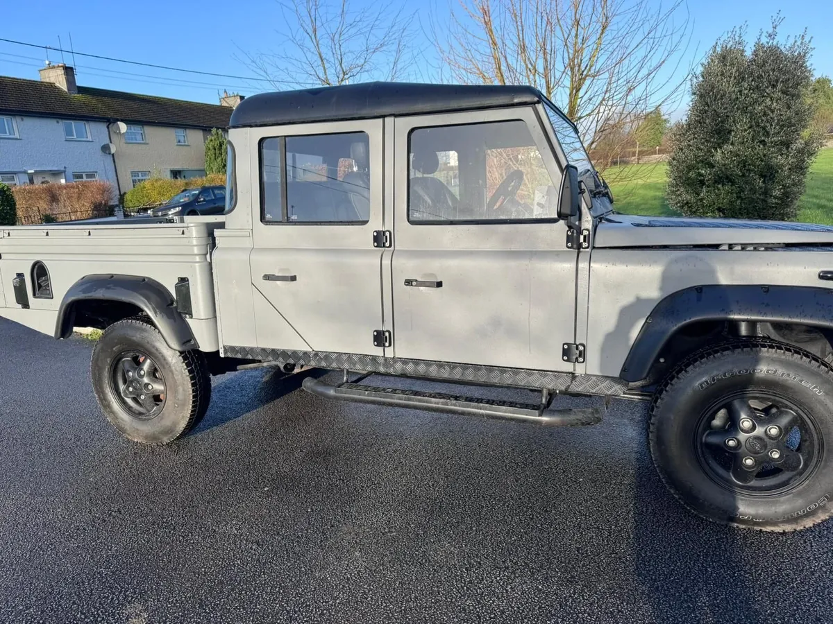 Land Rover Defender 1993 - Image 1