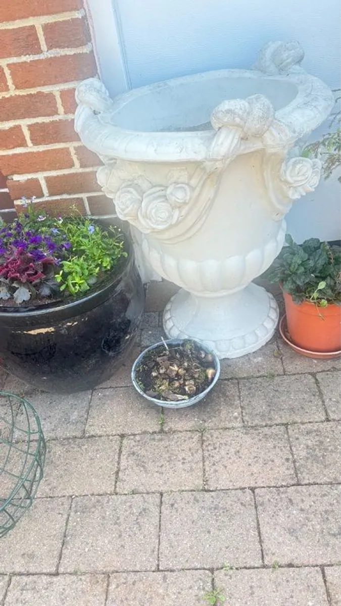 Classical Garden Urns - Image 3