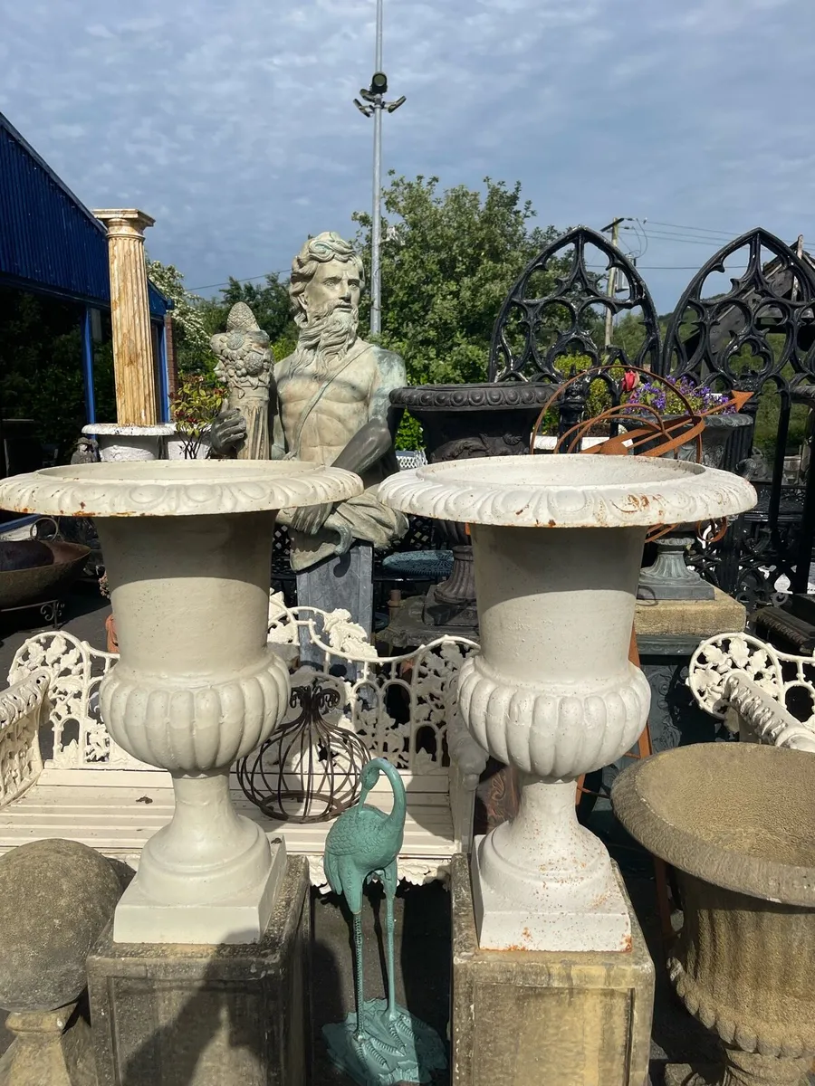 Cast iron garden urns - Image 1