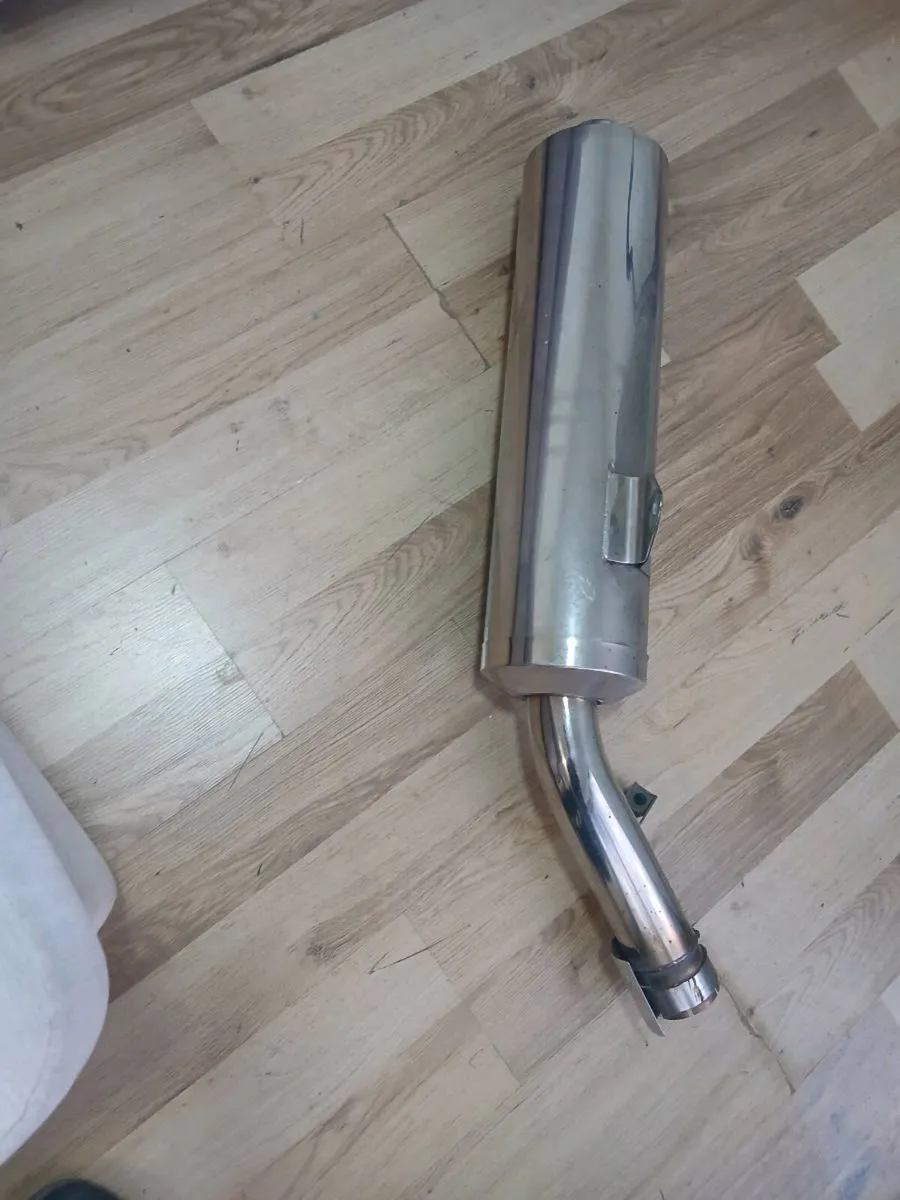 Suzuki bandit 1250 Exhaust plus chain guard - Image 1