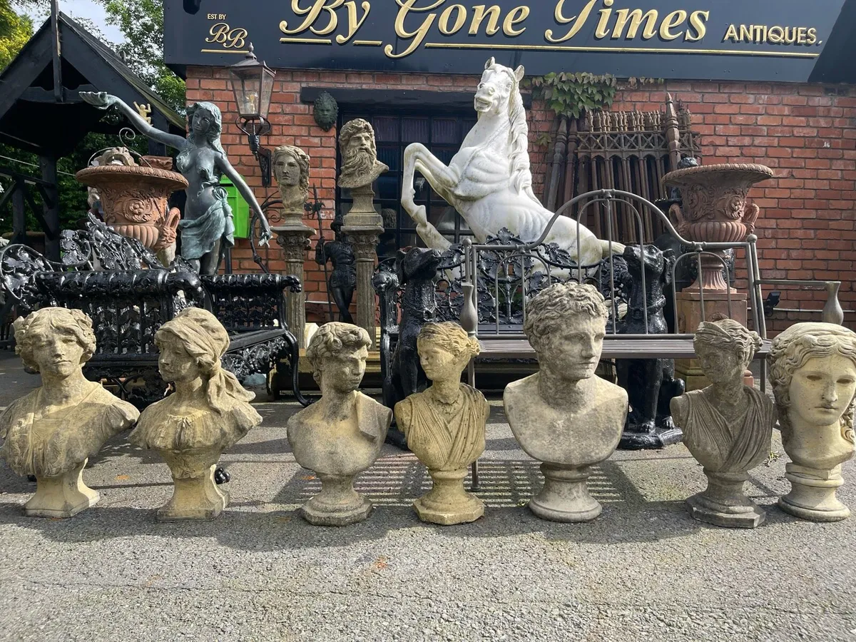 Sand stone garden statue - Image 2