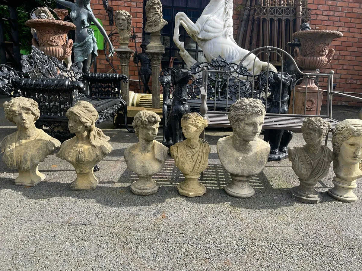 Sand stone garden statue - Image 3