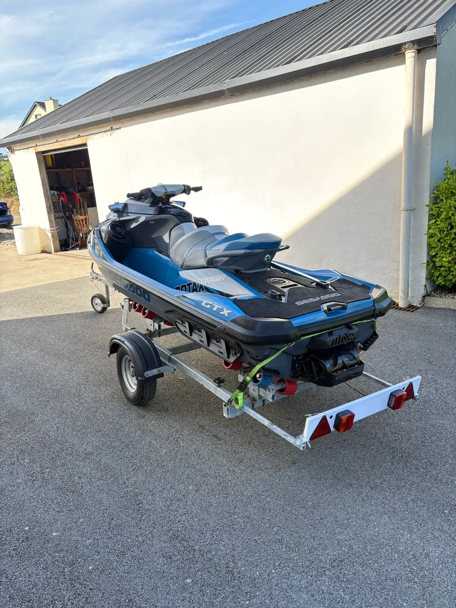 2019 Seadoo GTX 230 - Image 3