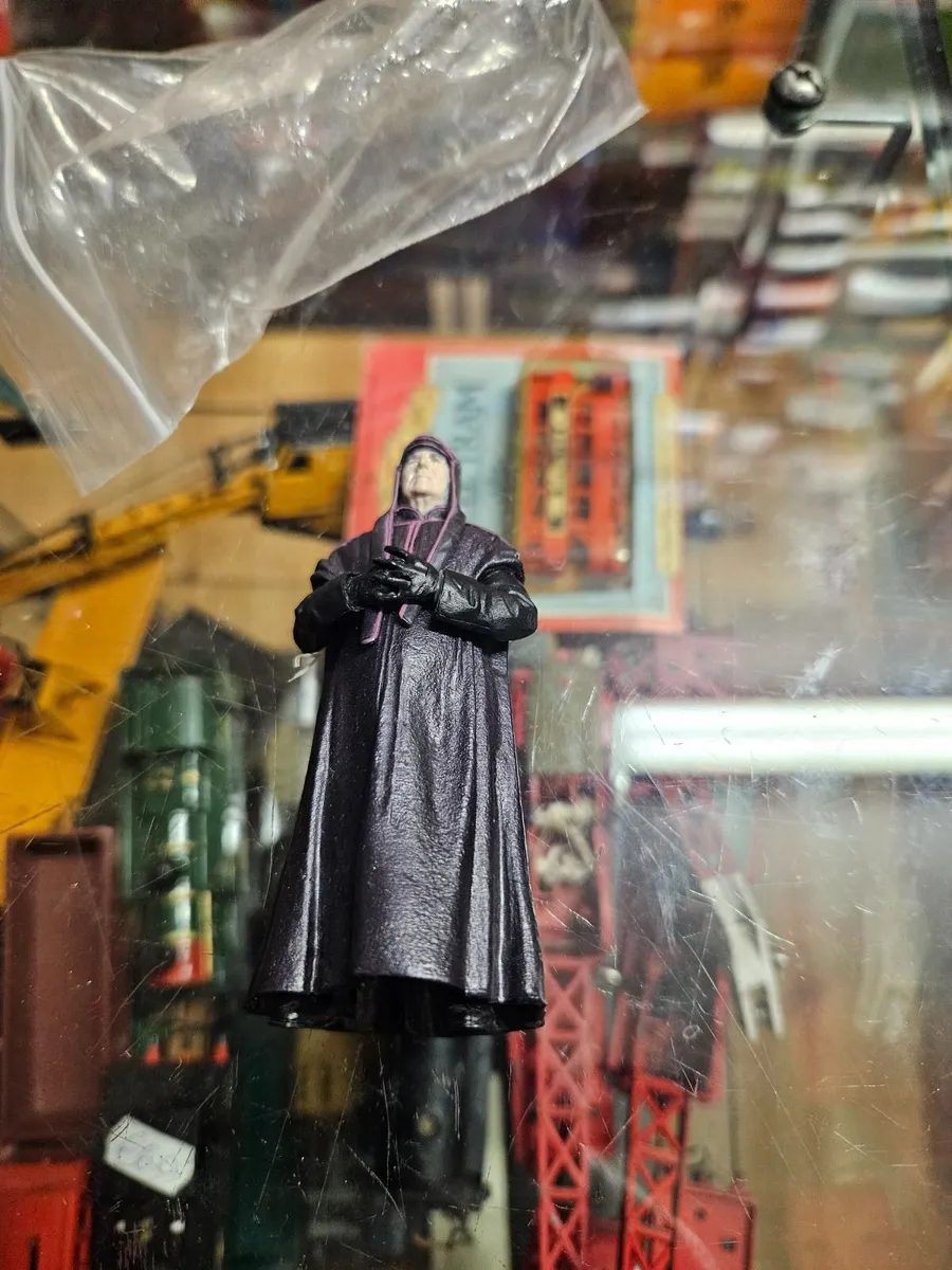 Star Wars Imperial Dignitary - Image 2