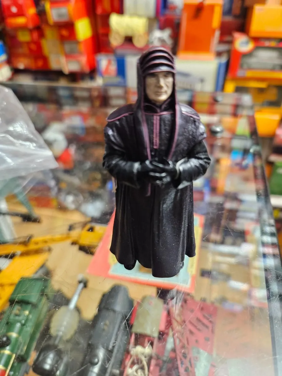 Star Wars Imperial Dignitary - Image 1