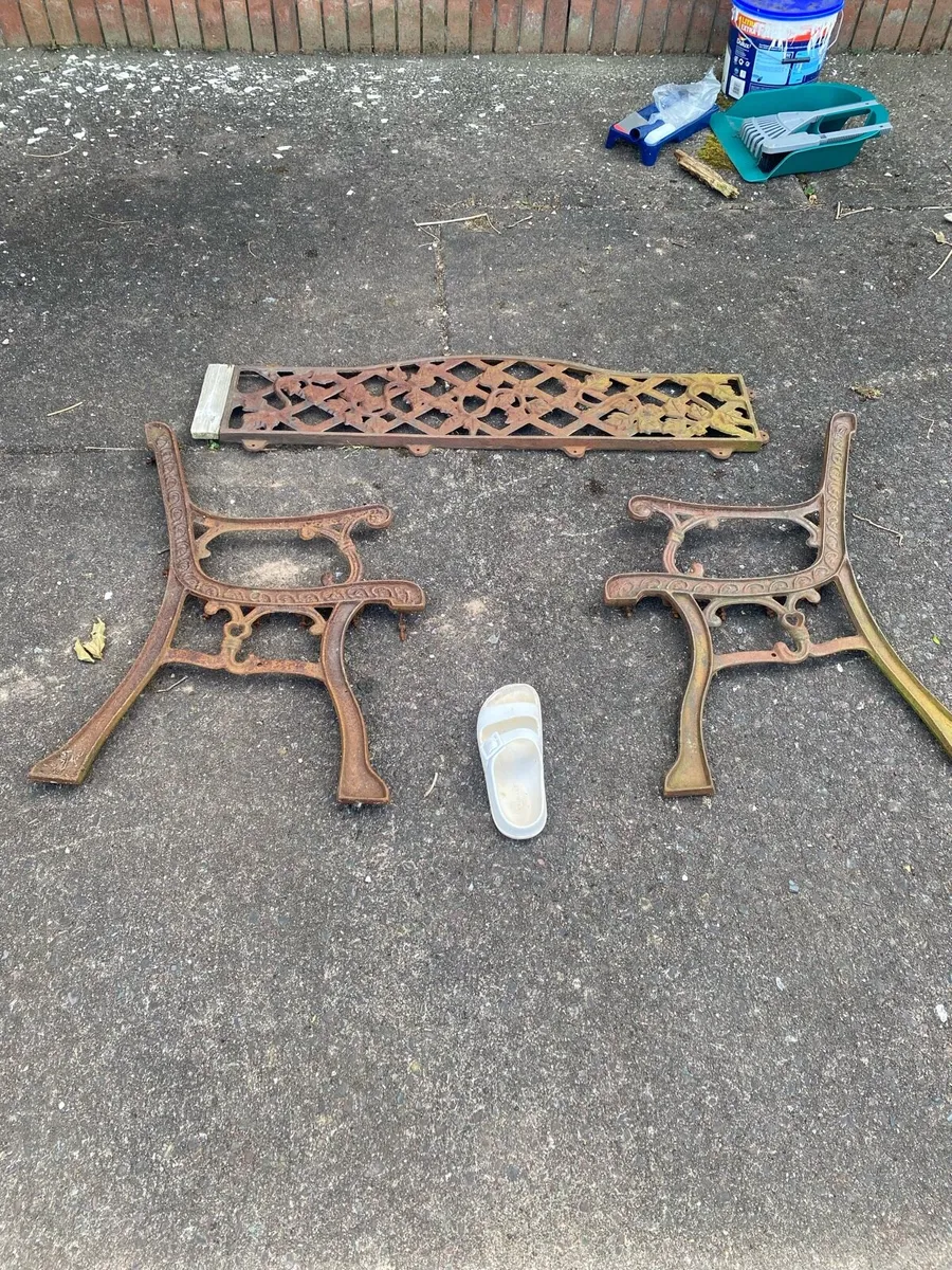 Cast iron bench ends. - Image 4