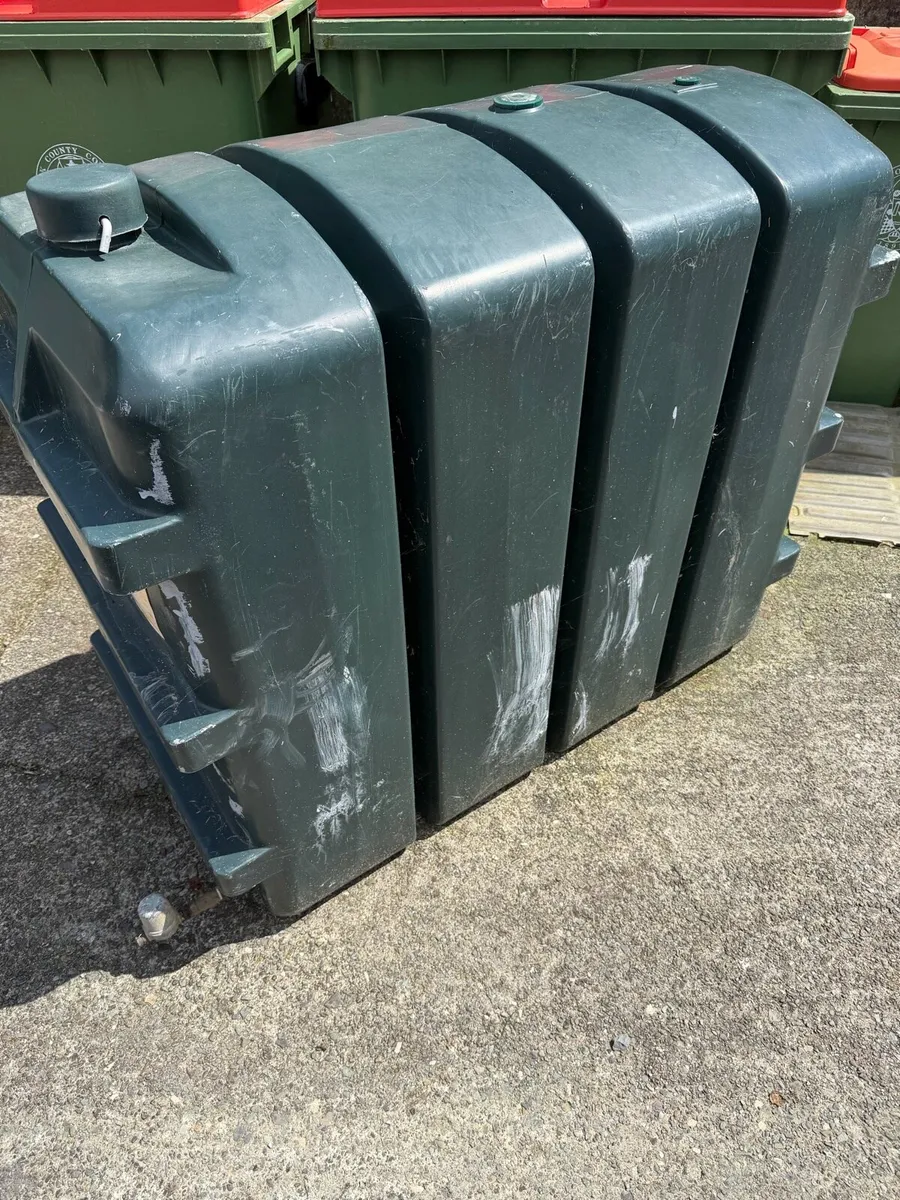 Oil tank - Image 2