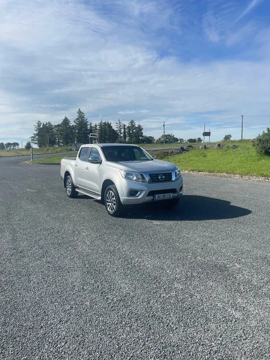 Crew cab - Image 1
