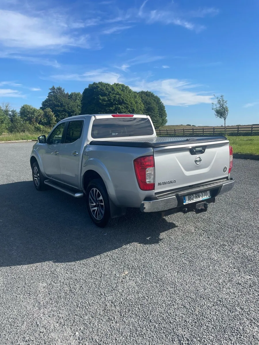 Crew cab - Image 2
