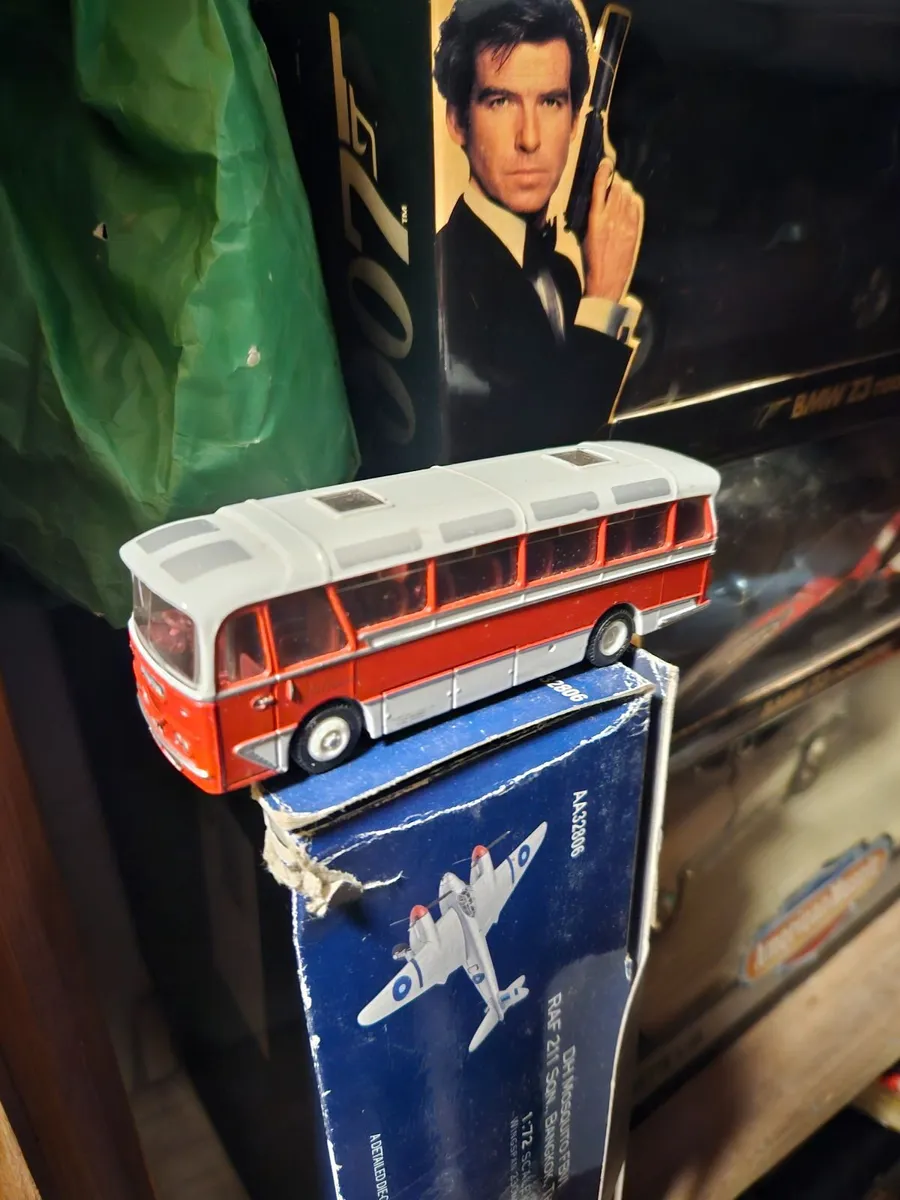 Corgi Bus - Image 1