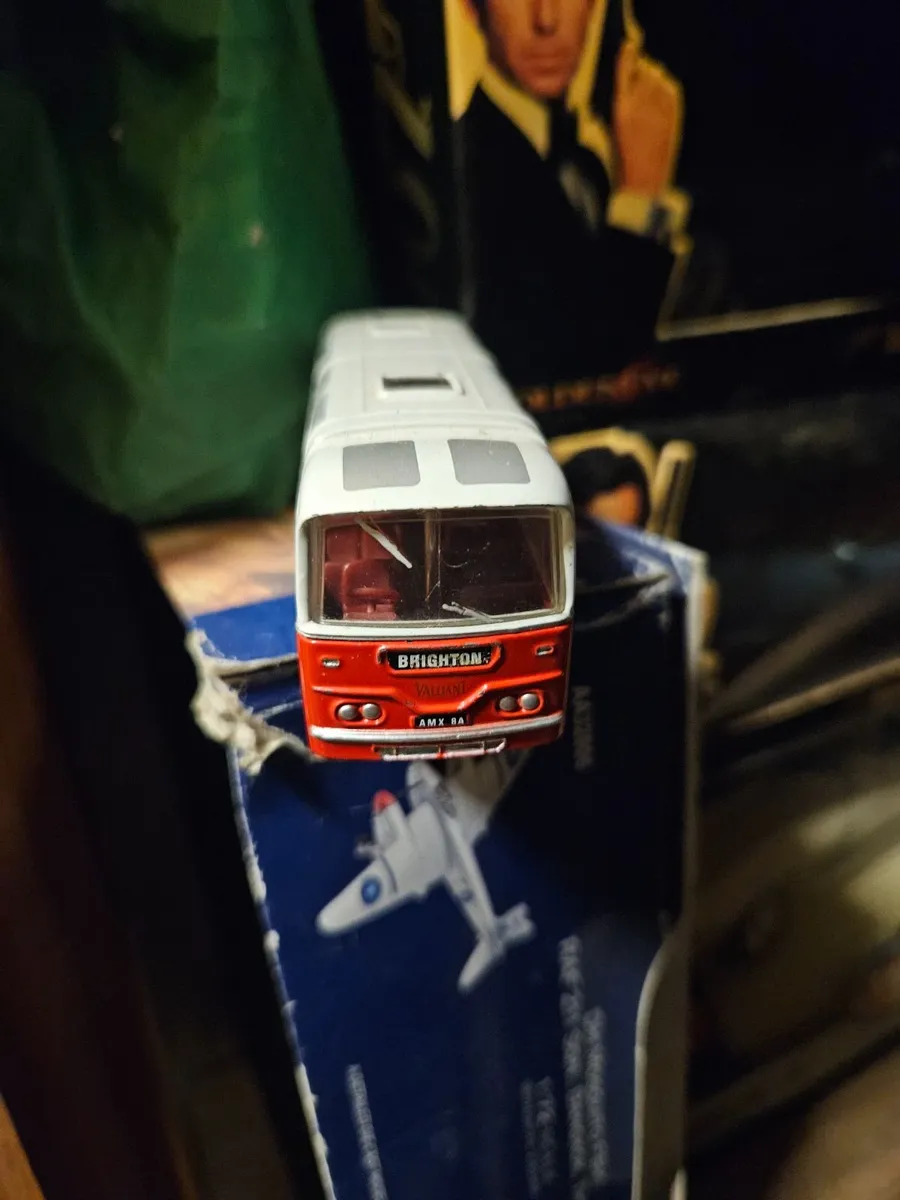 Corgi Bus - Image 3