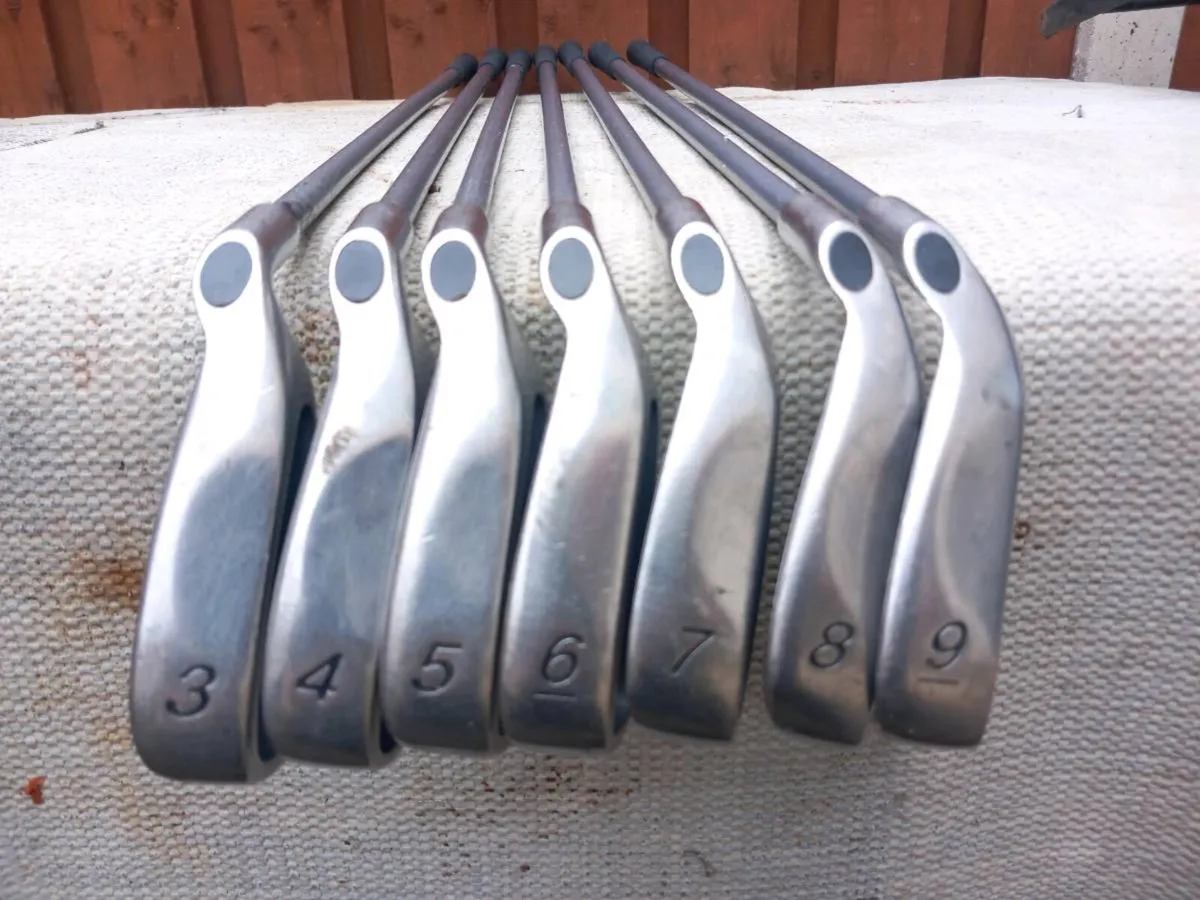 BB- plus golf irons.  Right handed clubs. - Image 4