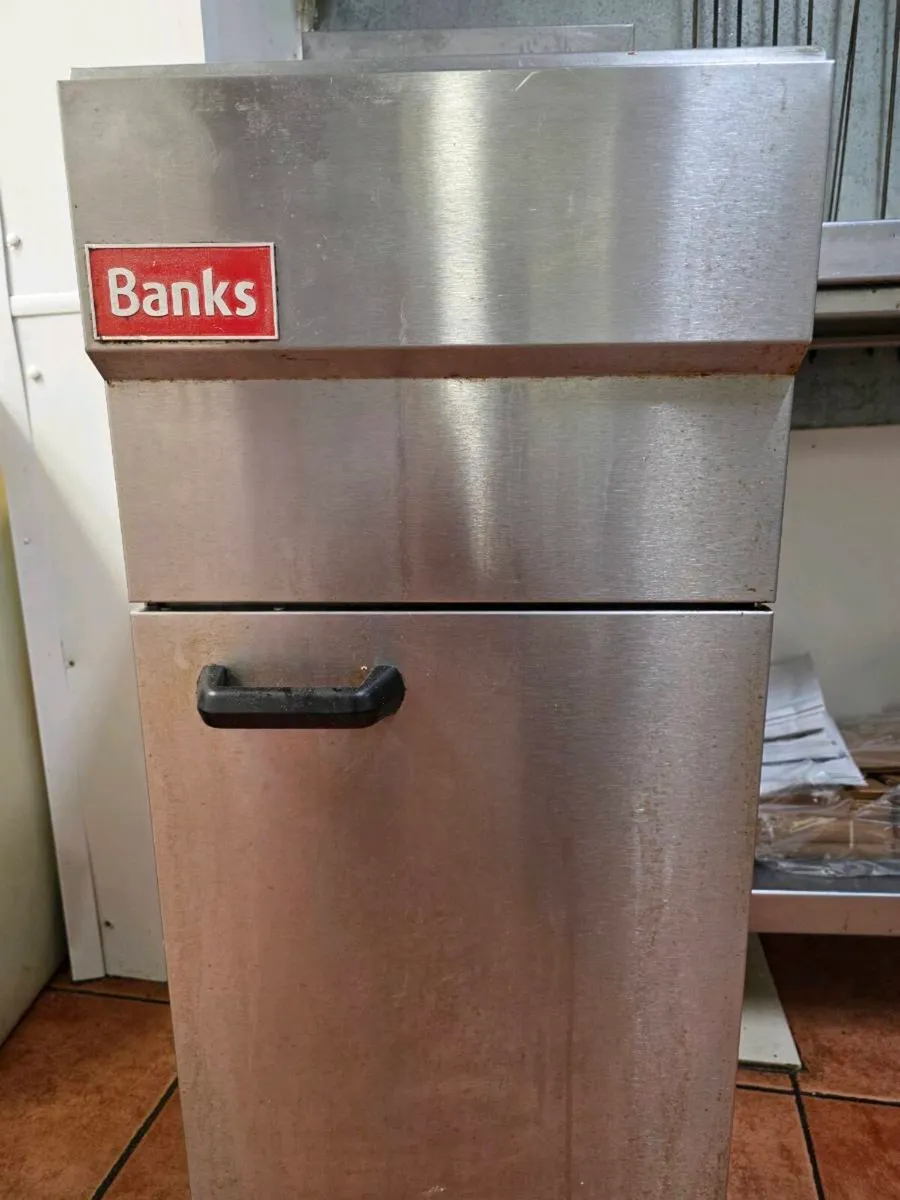 "2 Commercial Gas Fryers – Restaurant/Takeaway Equ - Image 2