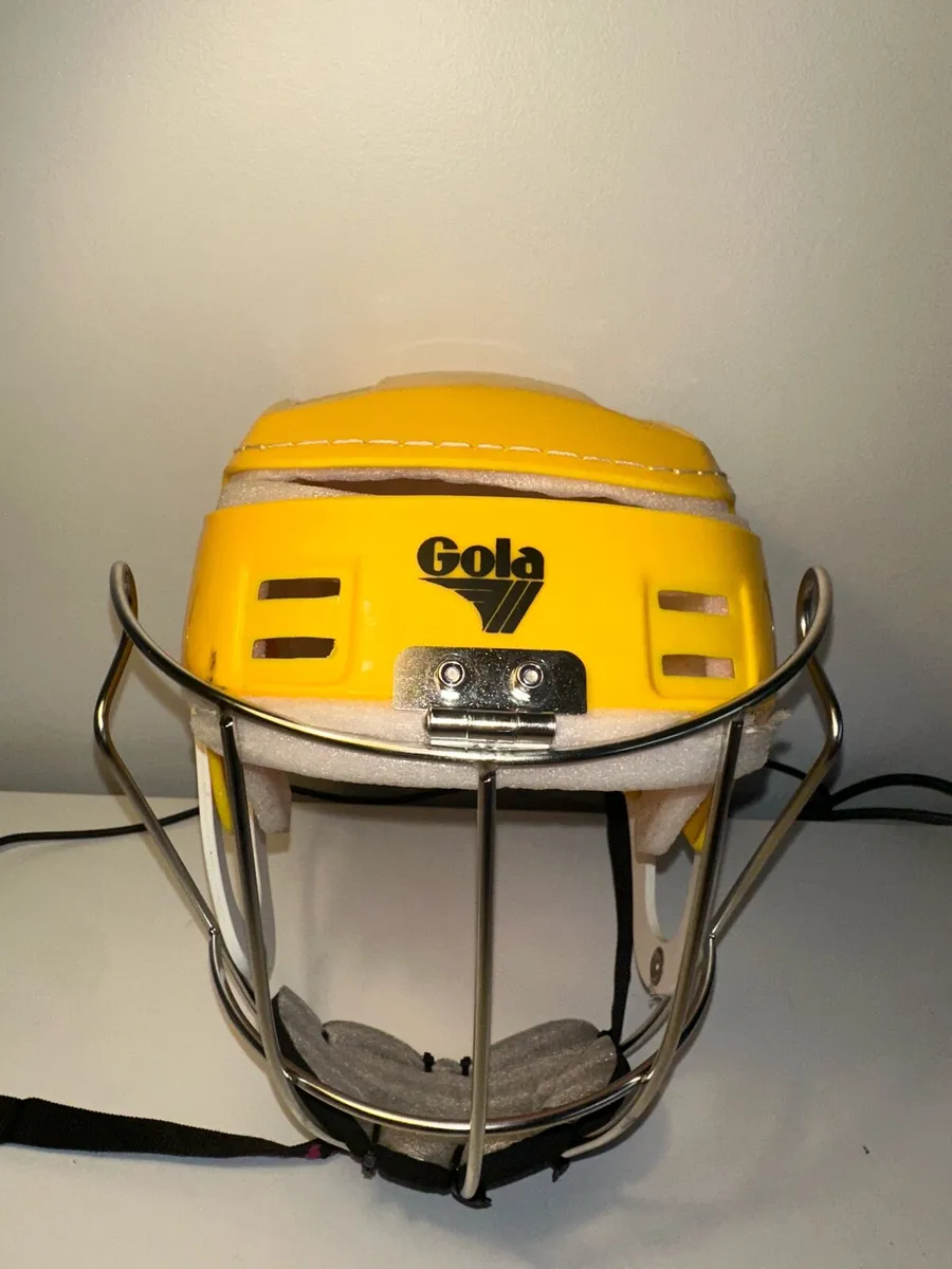 Gola helmet - Image 1