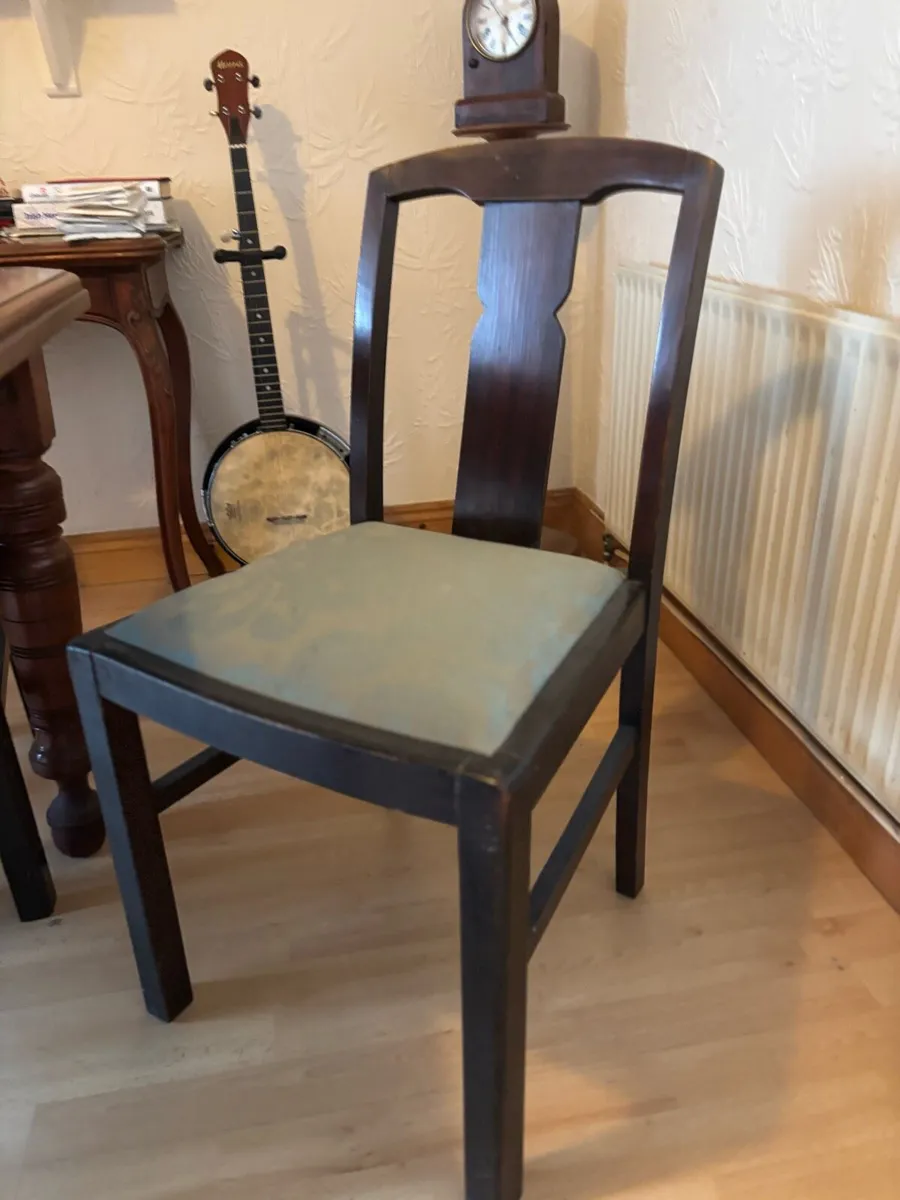 Dining table and chairs - Image 2