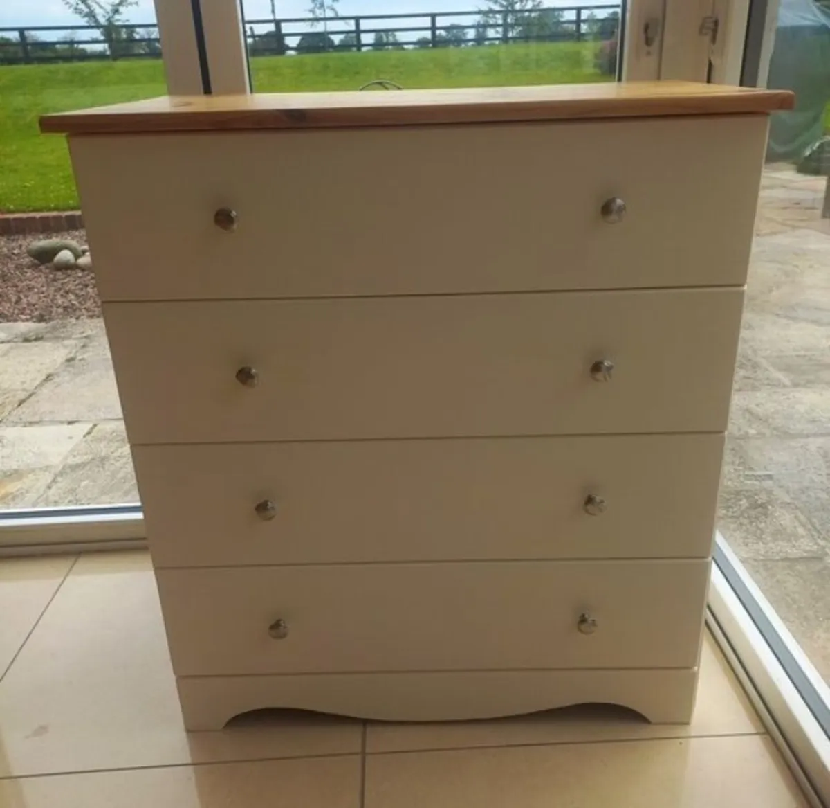 Chest of drawers and matching locker - Image 1