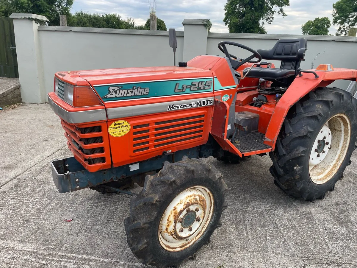 Kubota L1-245 - Image 1