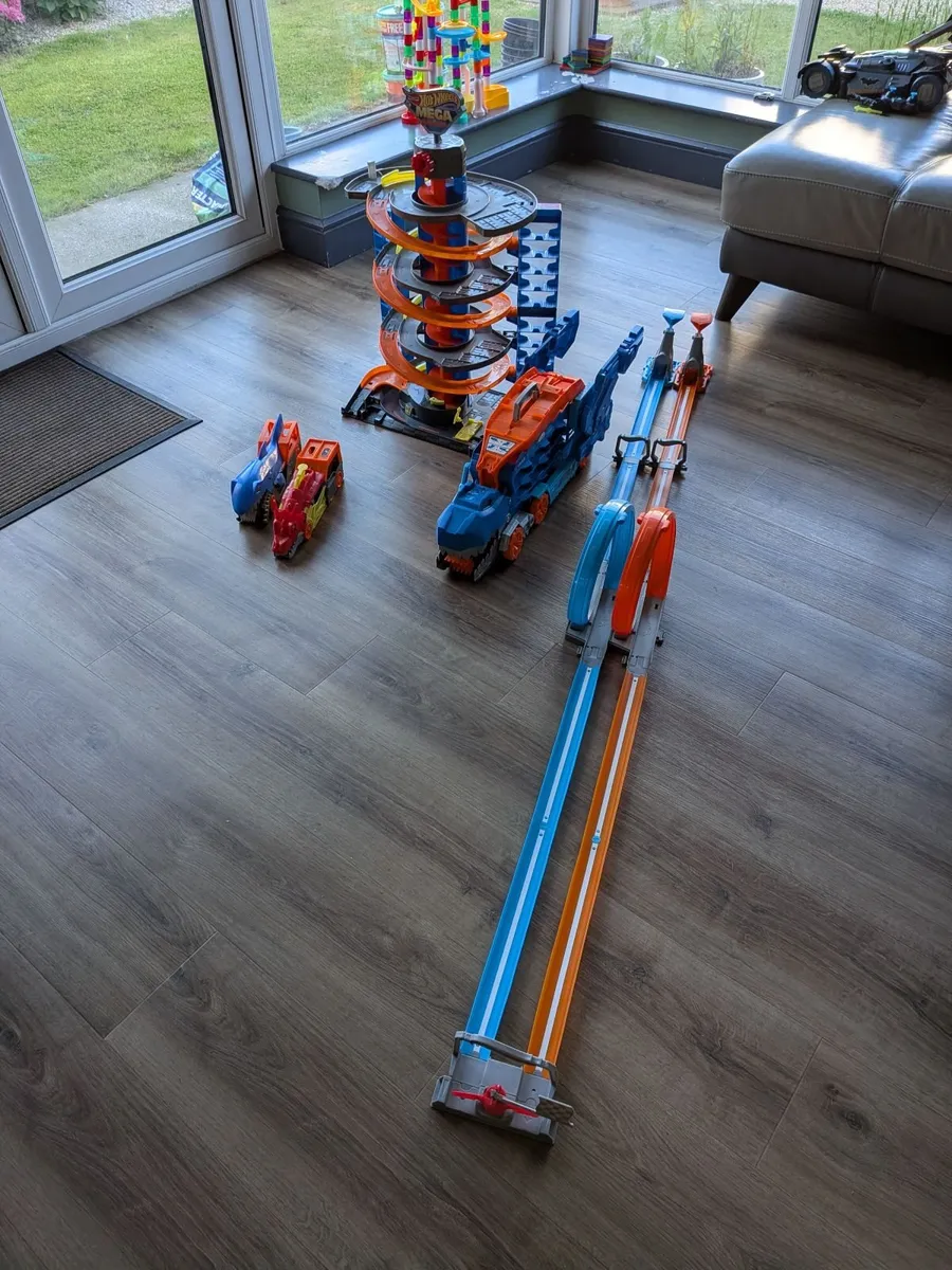Hot wheel toy bundle