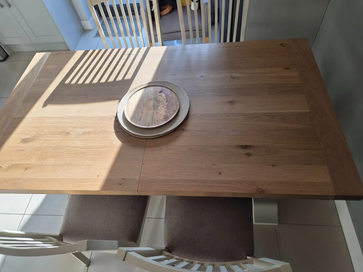 Kitchen tabe & chairs - Image 4