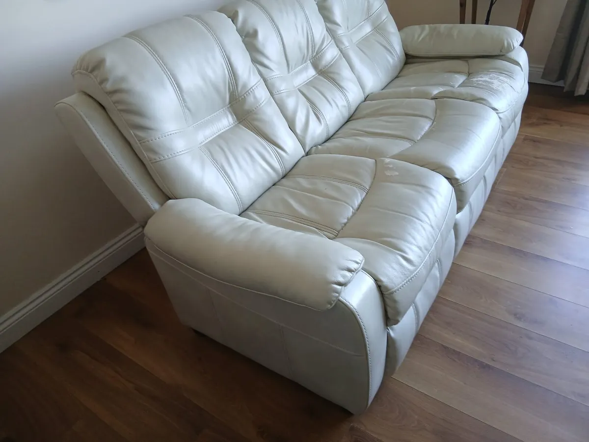 Couch - Image 3