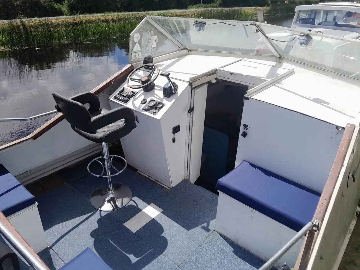 Seamaster 27 Cruiser Boat - Image 4