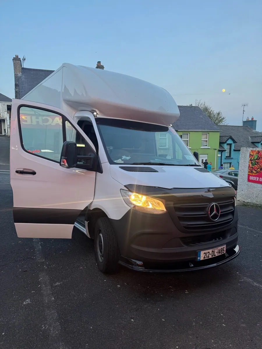 Mercedes Sprinter Luton - Image 2