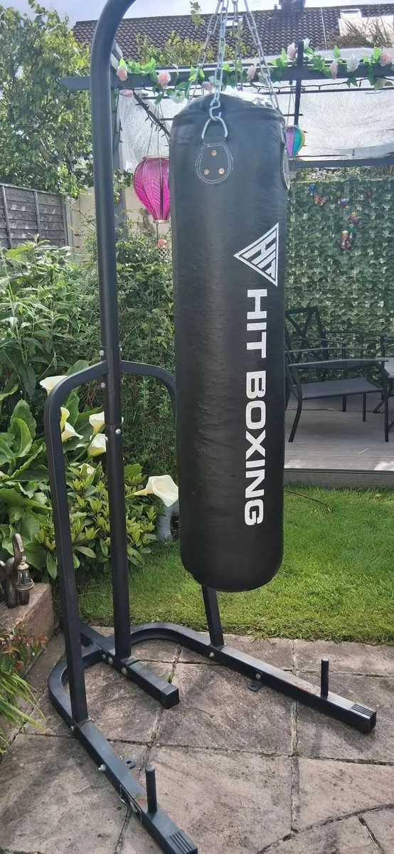 HIT punch bag & stand - Image 2