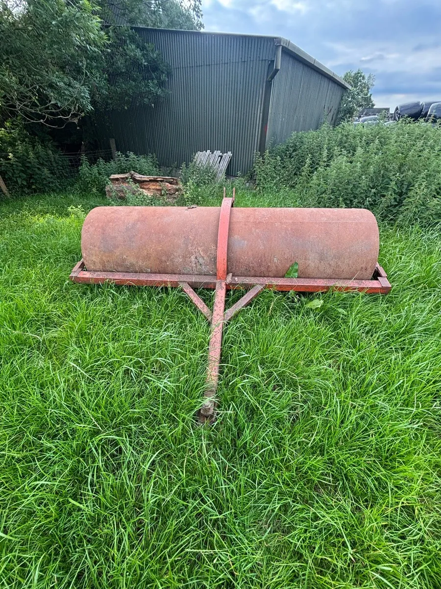 Roller - Image 1