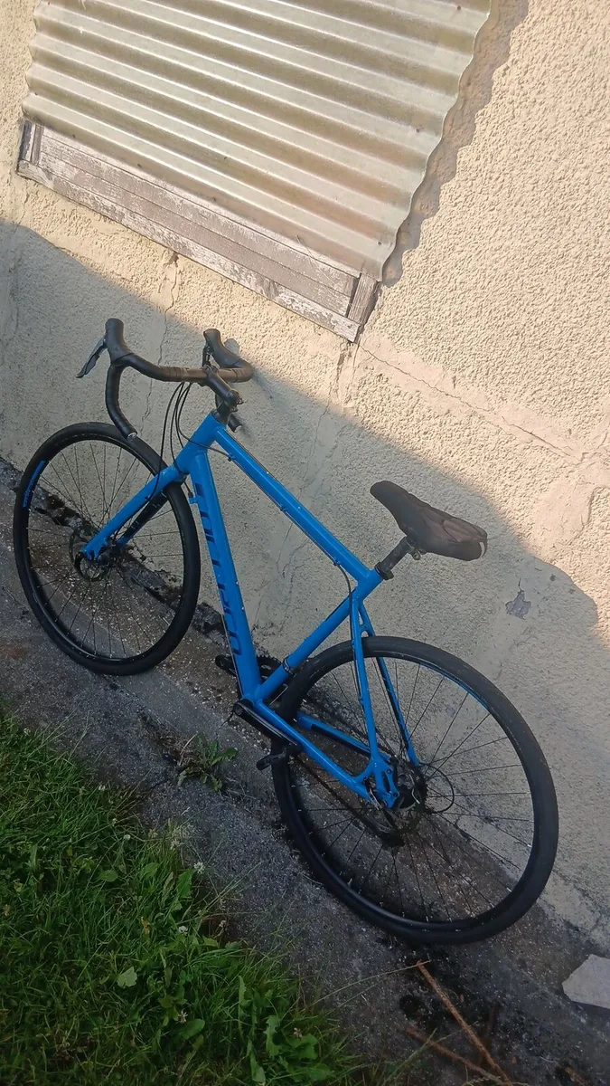 Man's carrera racing bike - Image 2