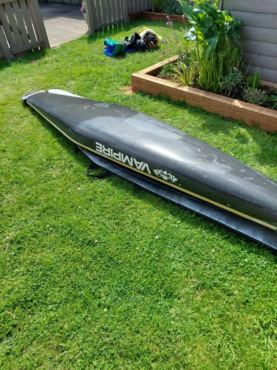 Vampire XL Canoe polo boat, boat bag and paddle - Image 4