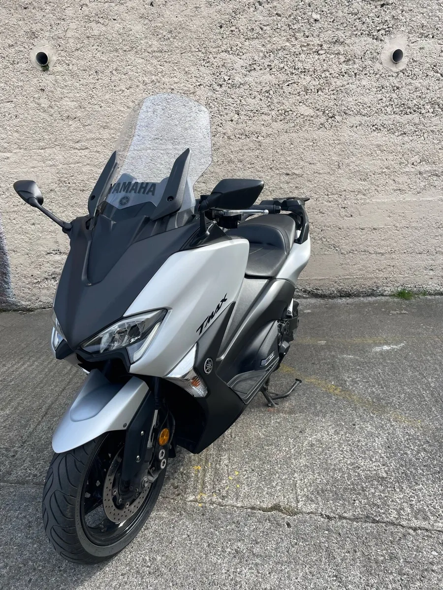 Yamaha T-Max - Image 1