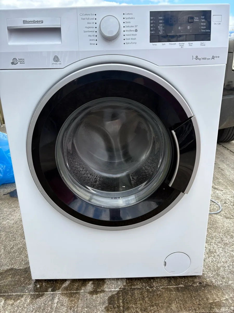 Washing machine - Image 1