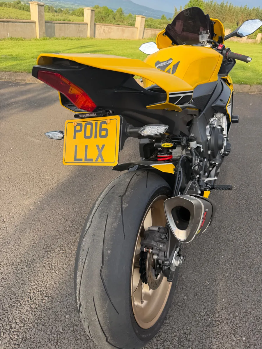 Yamaha r1 Kenny roberts limited - Image 3
