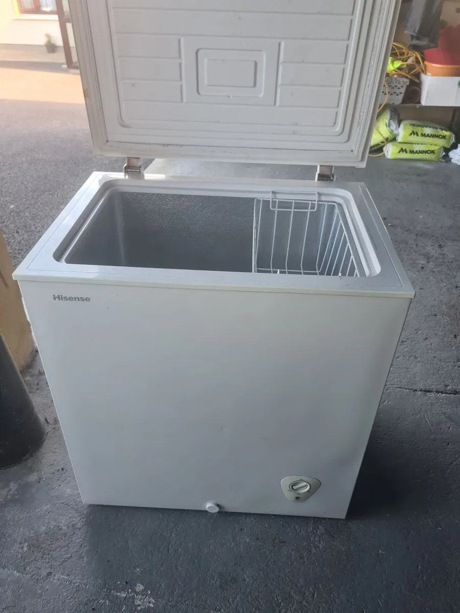 Chest freezer