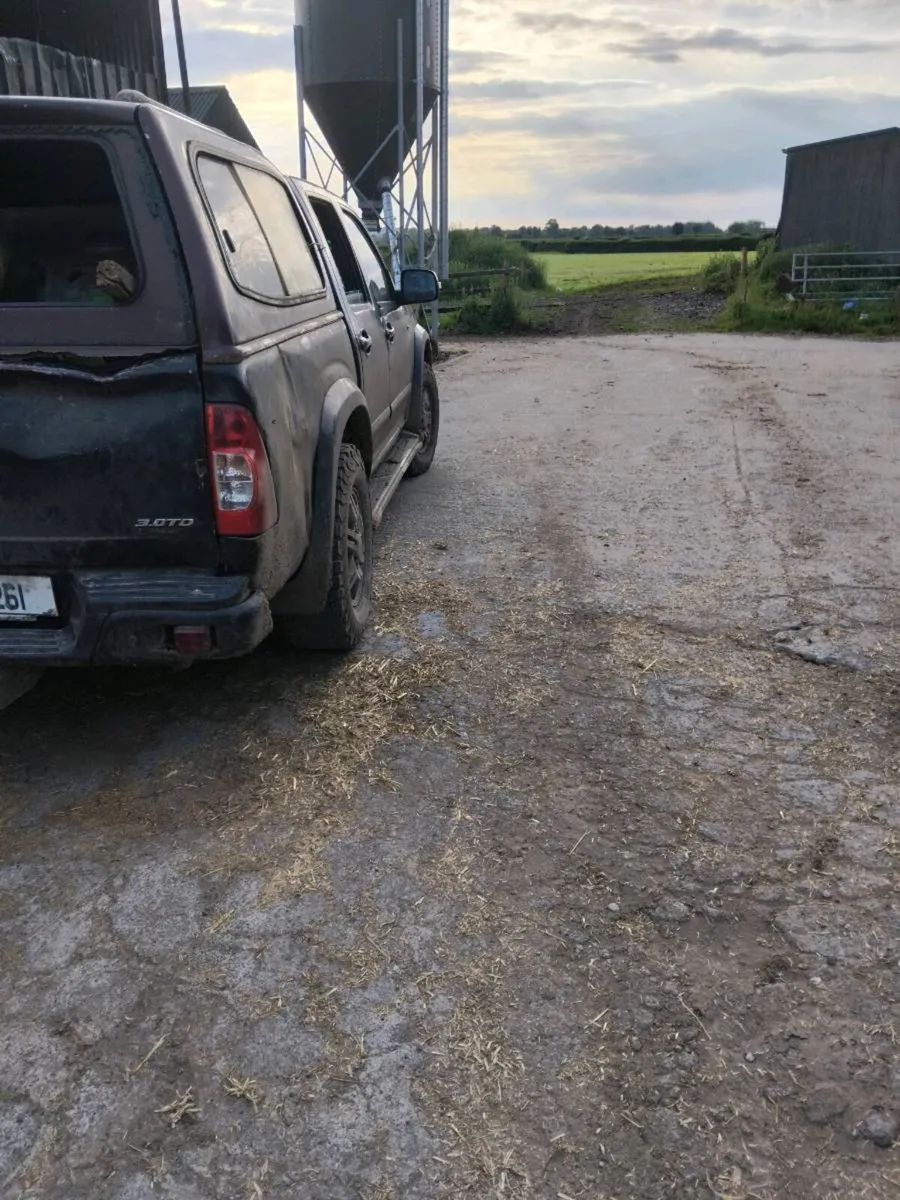 Dmax - Image 3