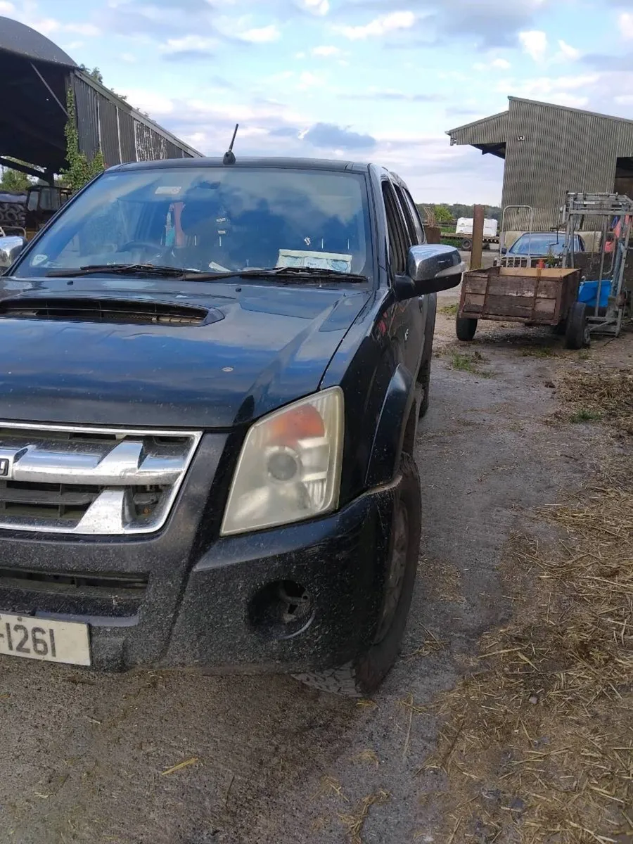Dmax - Image 1
