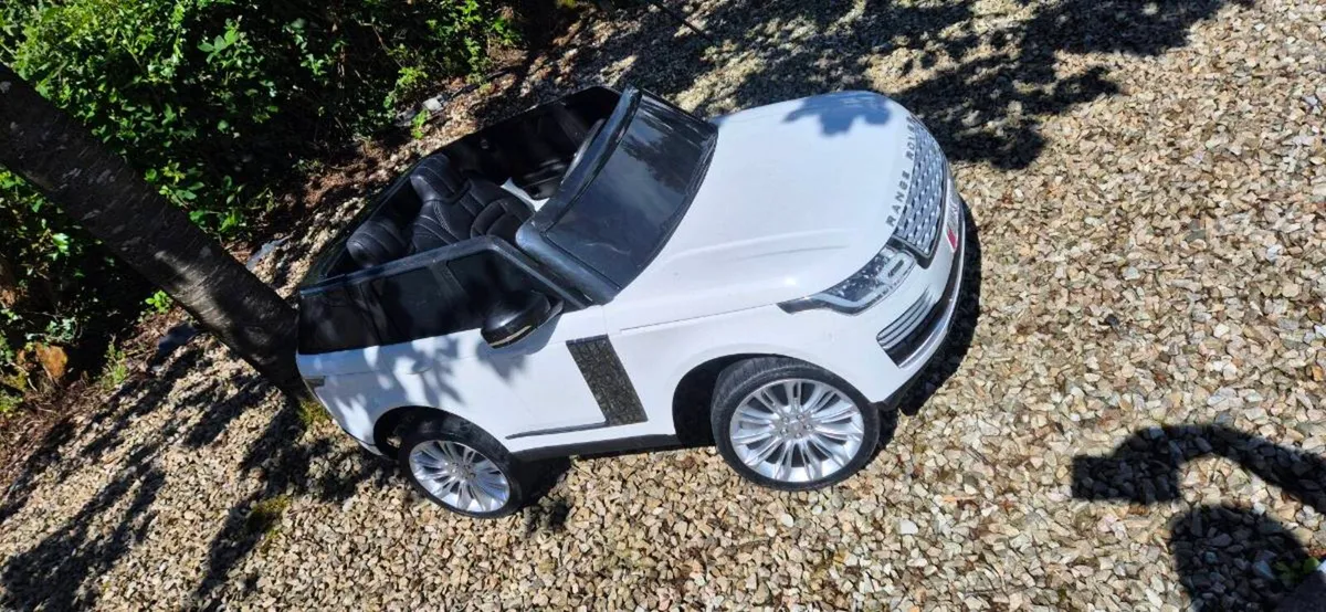 Kids ride on Range Rover Sport - Image 2