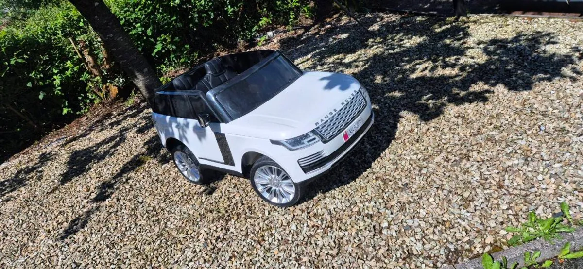 Kids ride on Range Rover Sport - Image 4