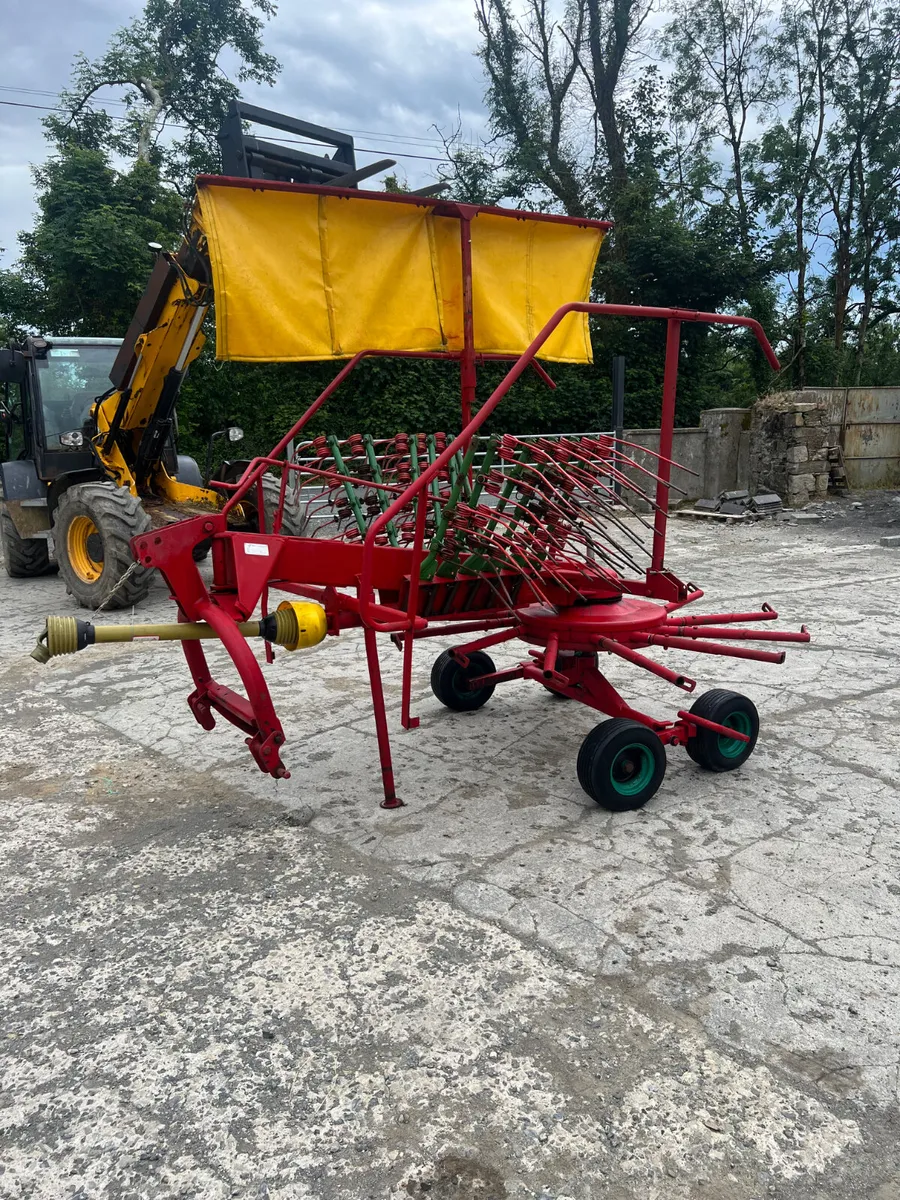 Kverneland Rake - Image 1