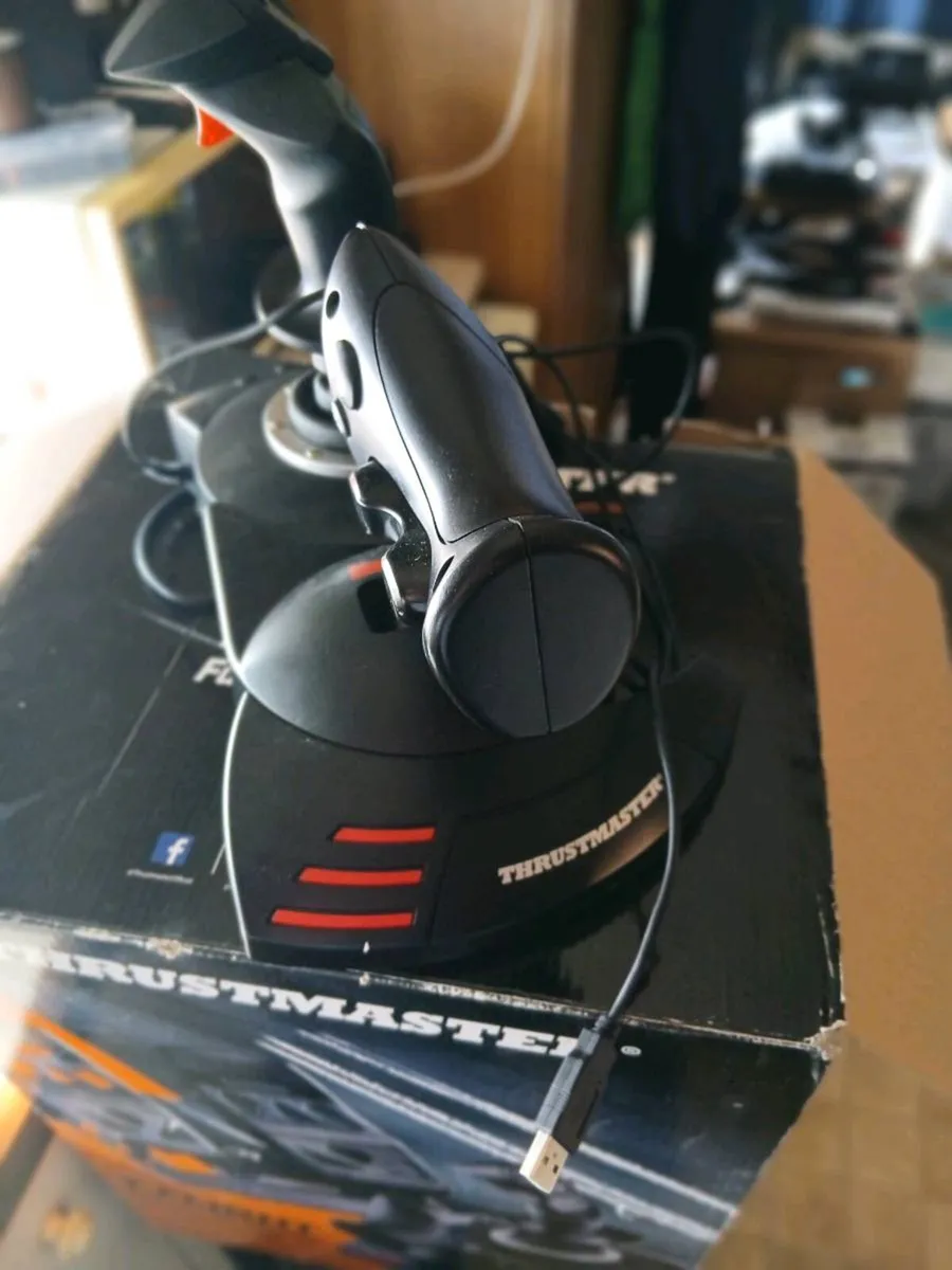 Flight simulator gaming controller - Image 2