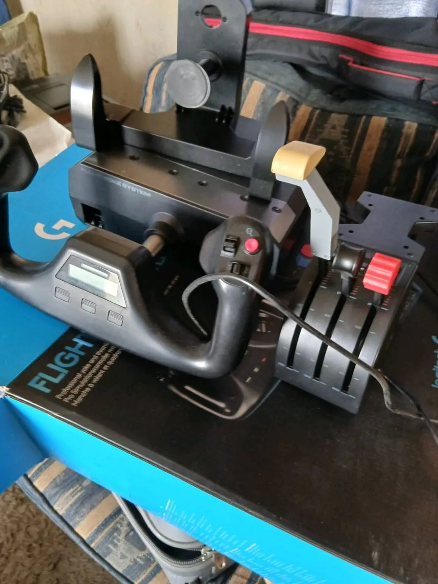 Flight simulator gaming controller - Image 4