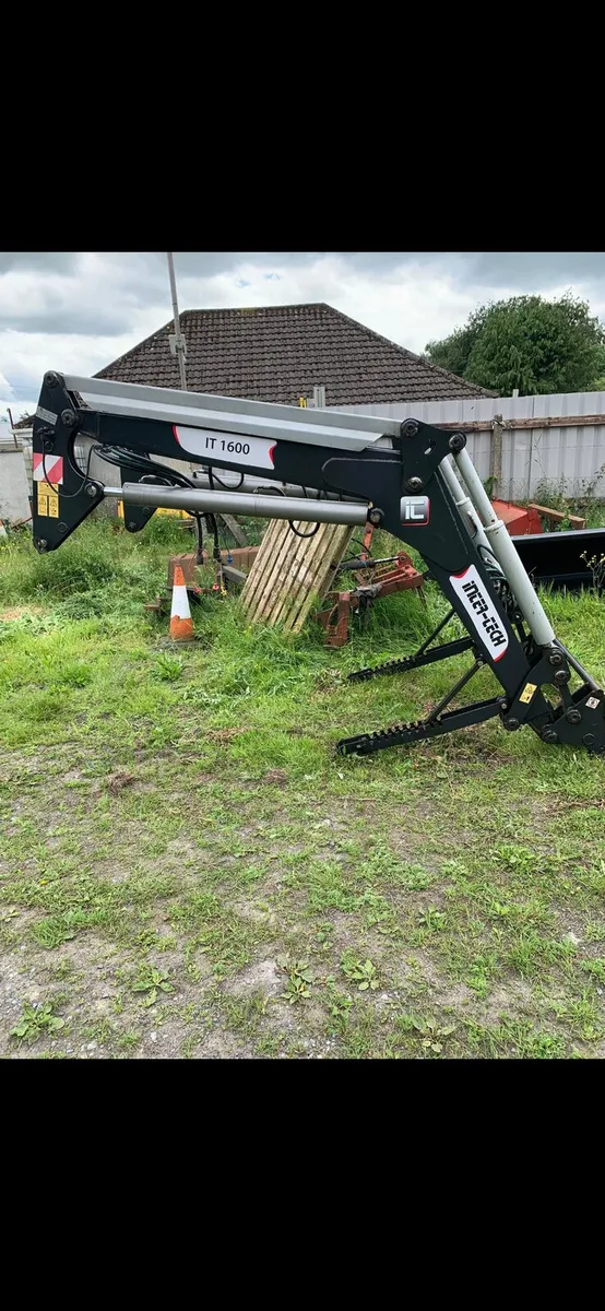 Intertech front loader - Image 1