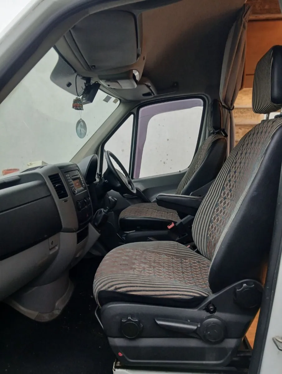Mercedes Sprinter 313cdi Campervan - Image 4
